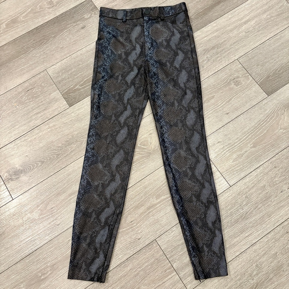 Zara Trafulac Black and Gray Snake Print Skinny Pants Size Small